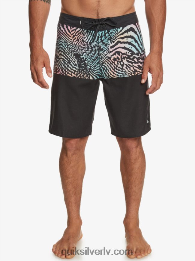 vīriešiem Quiksilver ikdienas iedalījums 20 dēļu šorti melns 88064R669