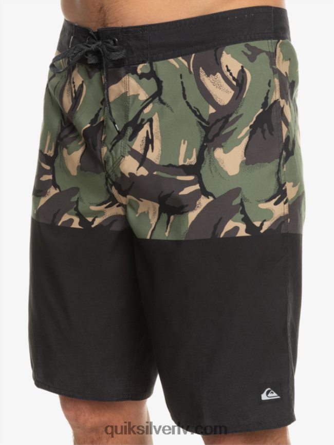 vīriešiem Quiksilver ikdienas iedalījums 20 dēļu šorti melns 88064R671