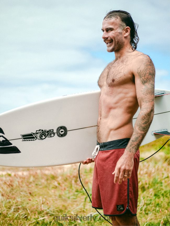 vīriešiem Quiksilver oriģinālie ķemmīšgliemeņu 18 dēļu šorti marsala 88064R93