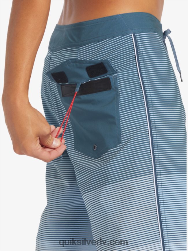 vīriešiem Quiksilver surfsilk masīvi 20 dēļu šorti pusnakts flote 88064R332